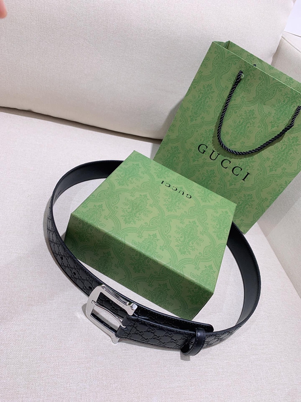 スーパーコピーグッチベルト素材ディテール